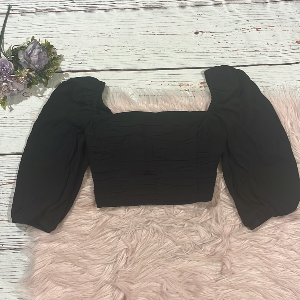 Aritzia Wilfred Black Lolita Puff Sleeve Crop Blouse